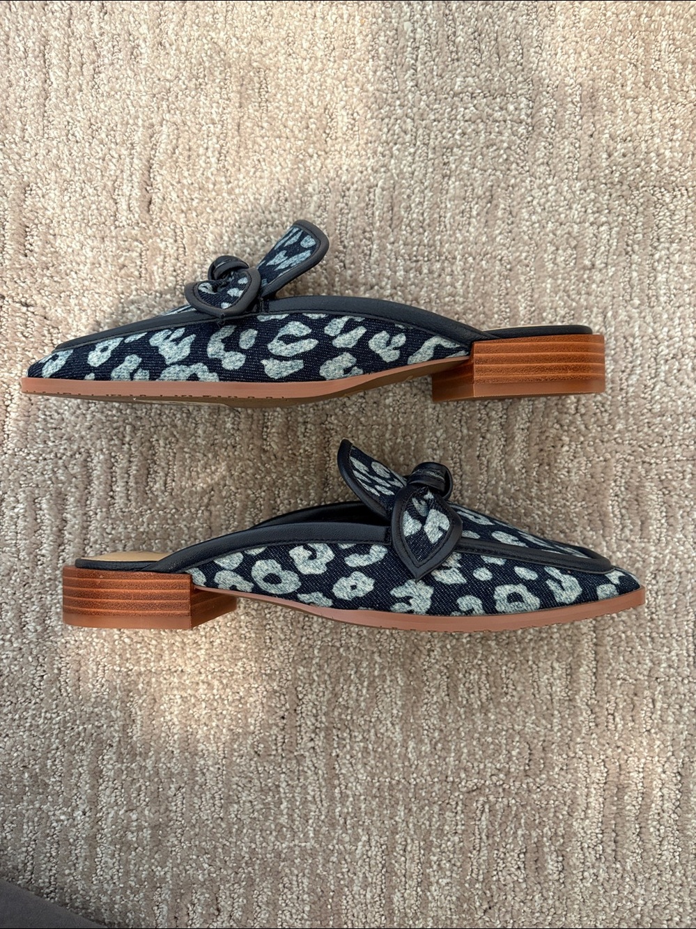 NYDJ Black and Gray Leopard-Print Bow Mules NWT 🙌 - Picture 5 of 10